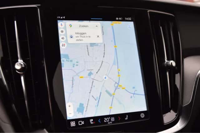 Volvo V60 (2023) thumbnail 16