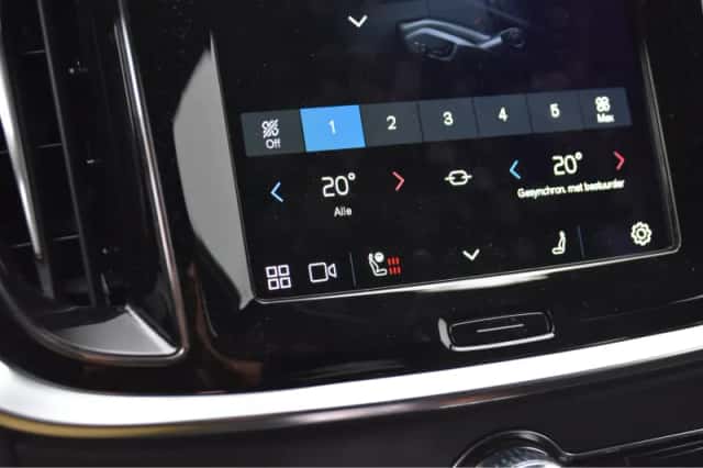 Volvo V60 (2023) thumbnail 17