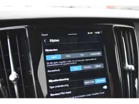 Volvo V60 (2023) thumbnail 18