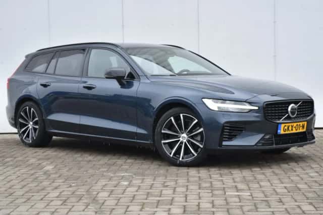 Volvo V60 (2023) thumbnail 3