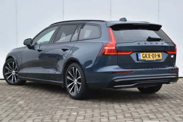 Volvo V60 (2023) thumbnail 6