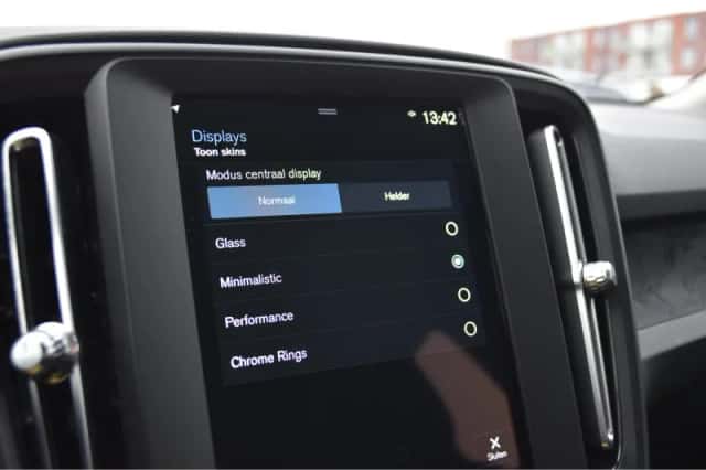 Volvo XC40 (2021) thumbnail 15