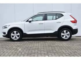 Volvo XC40 (2021) thumbnail 3