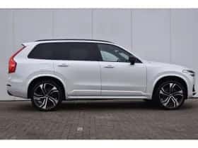 Volvo XC90 (2022) thumbnail 4