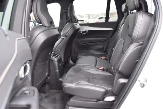 Volvo XC90 (2022) thumbnail 38
