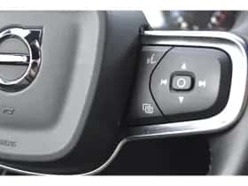 Volvo XC40 (2021) thumbnail 18