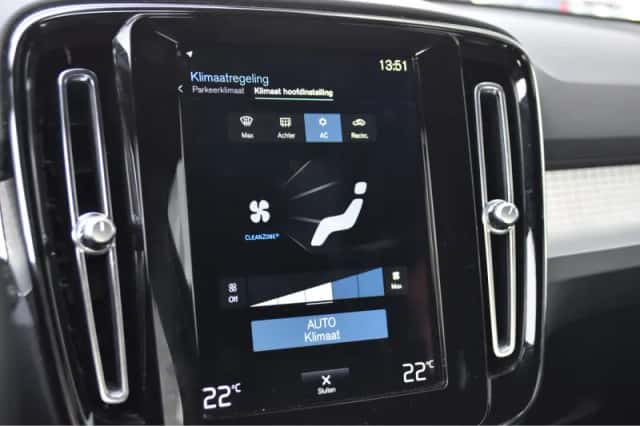 Volvo XC40 (2021) thumbnail 21