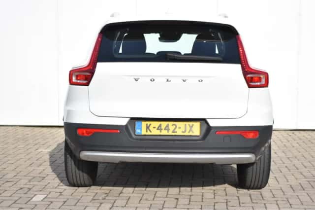 Volvo XC40 (2021) thumbnail 5