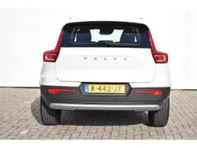 Volvo XC40 (2021) thumbnail 5