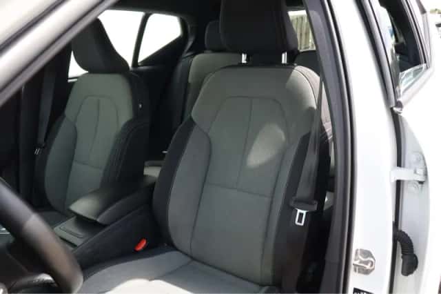 Volvo XC40 (2021) thumbnail 6