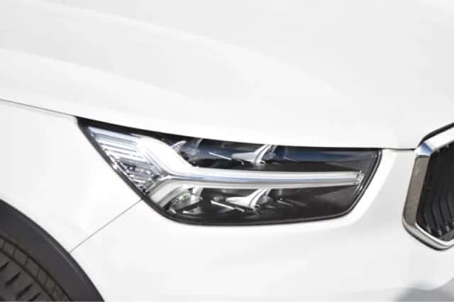 Volvo XC40 (2021) thumbnail 9
