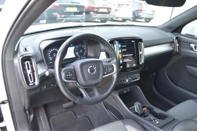 Volvo XC40 (2021) thumbnail 10
