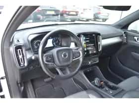 Volvo XC40 (2021) thumbnail 10