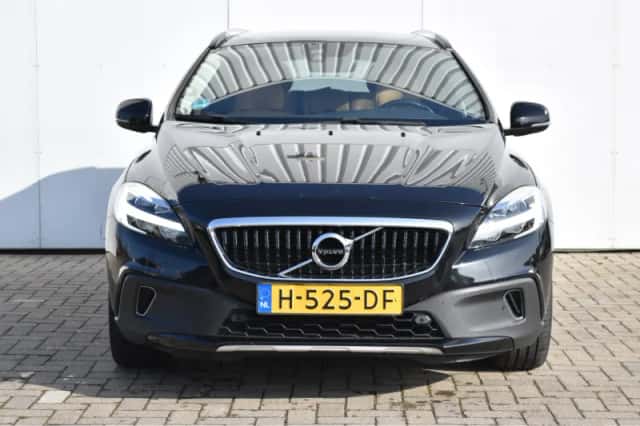 Volvo V40 (2020) thumbnail 3