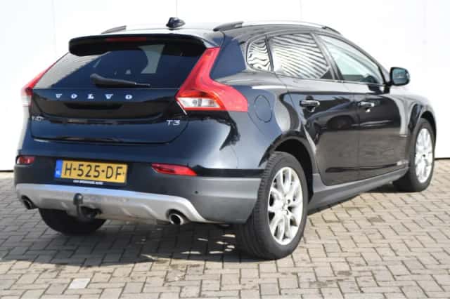 Volvo V40 (2020) thumbnail 5