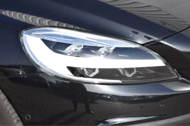 Volvo V40 (2020) thumbnail 10