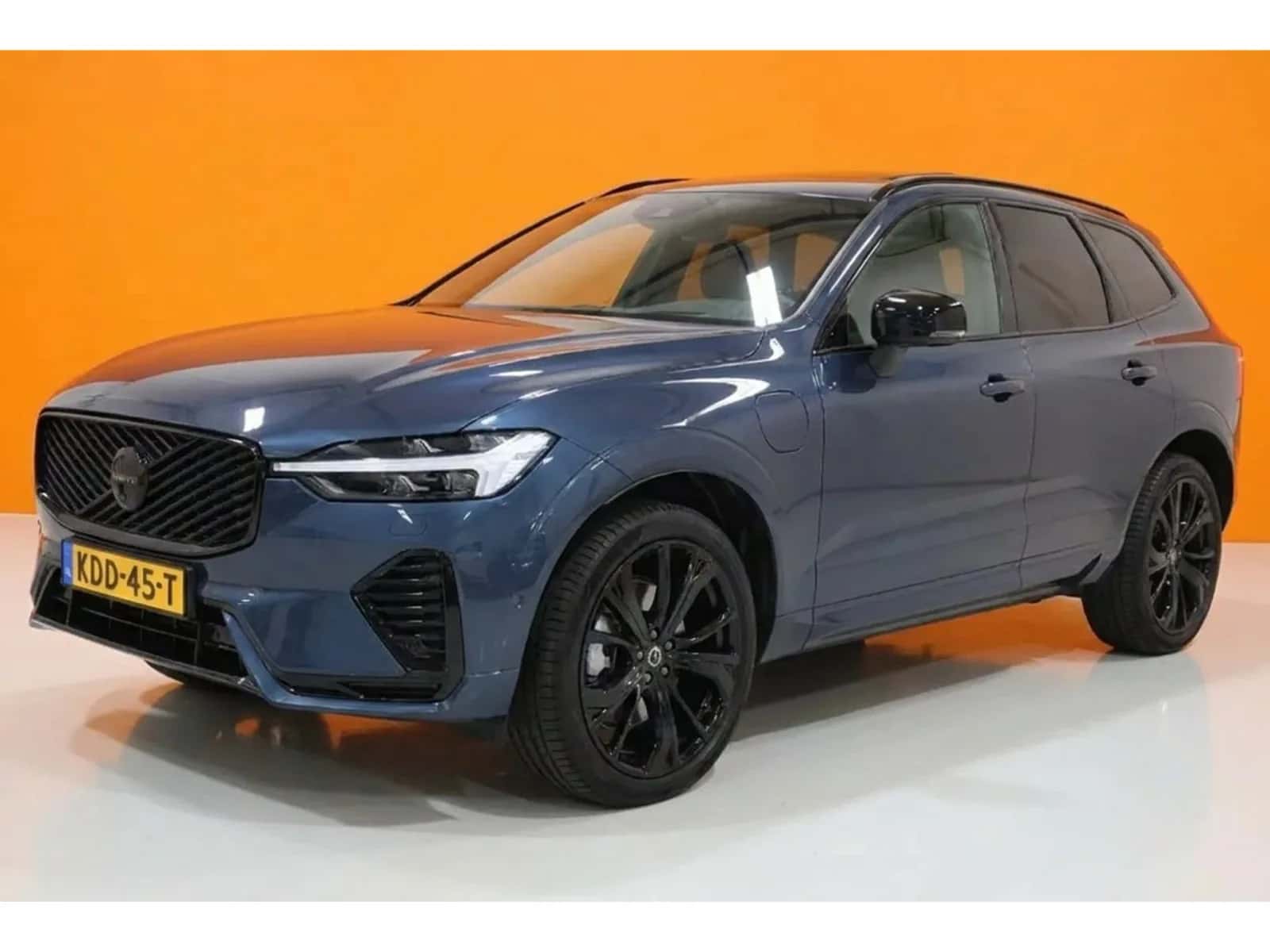 Volvo XC60 (2026) — foto 1