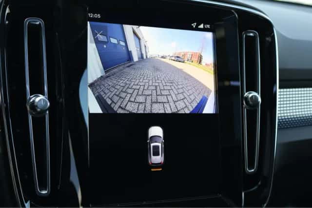 Volvo EX40 (2026) thumbnail 12
