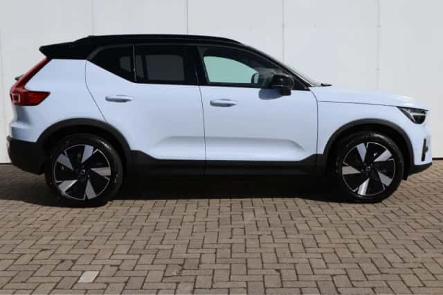 Volvo EX40 (2026) thumbnail 4