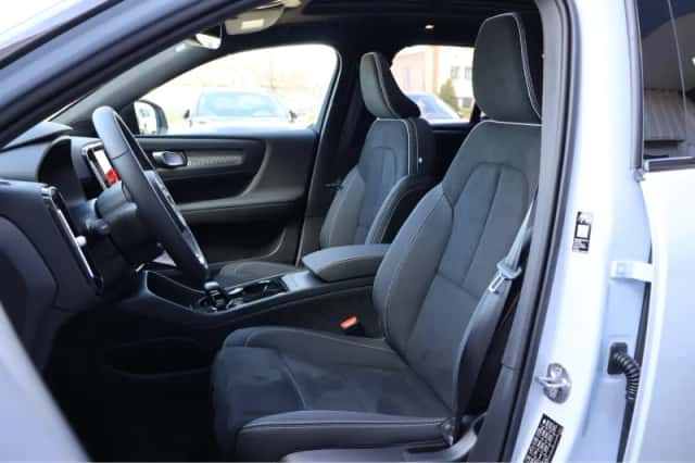 Volvo EX40 (2026) thumbnail 5
