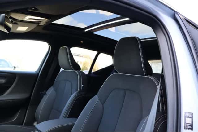 Volvo EX40 (2026) thumbnail 6