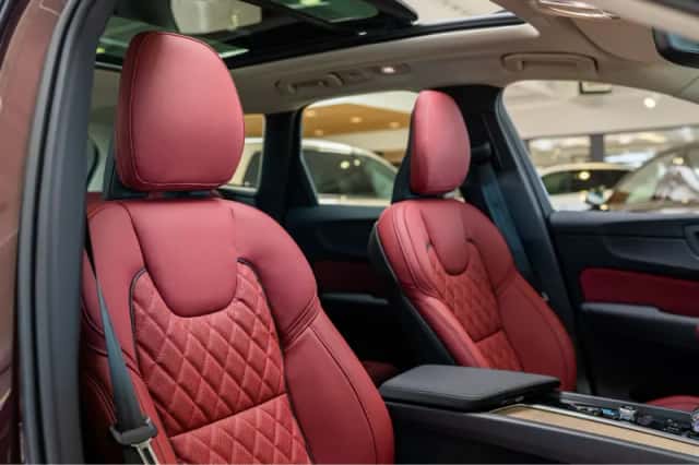 Volvo XC60 (2025) thumbnail 7