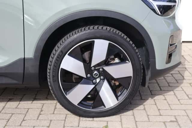Volvo C40 (2023) thumbnail 4