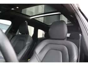 Volvo XC60 (2019) thumbnail 7