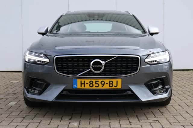 Volvo V90 (2020) thumbnail 2