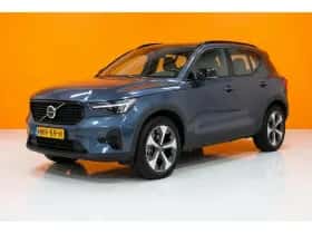 Volvo XC40 (2025)