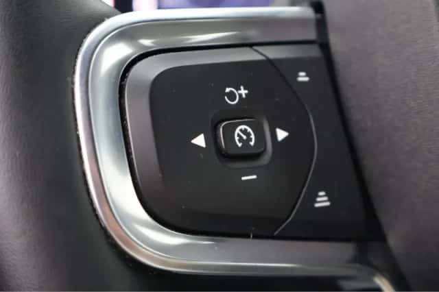 Volvo XC40 (2025) thumbnail 24