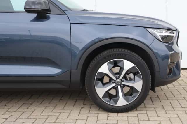 Volvo XC40 (2025) thumbnail 5