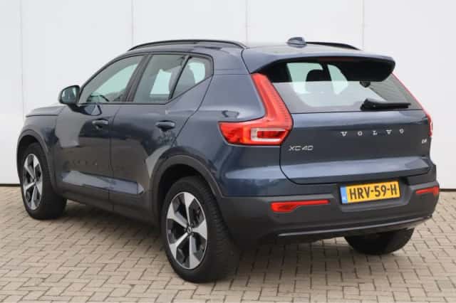 Volvo XC40 (2025) thumbnail 8