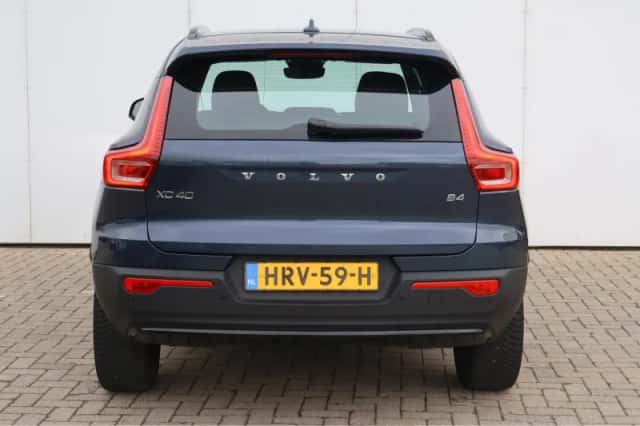 Volvo XC40 (2025) thumbnail 9