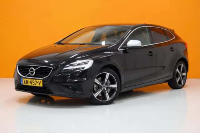 Volvo V40 (2019) thumbnail 1