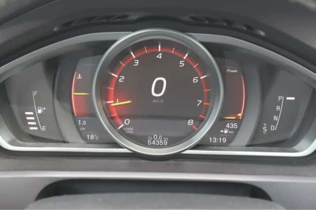 Volvo V40 (2019) thumbnail 16