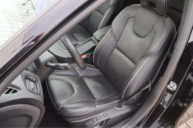 Volvo V40 (2019) thumbnail 6