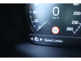 Volvo V60 (2022) thumbnail 11