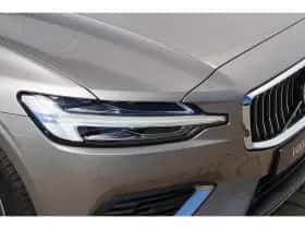 Volvo V60 (2022) thumbnail 5