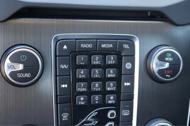 Volvo V40 (2015) thumbnail 14
