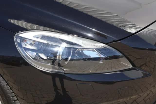 Volvo V40 (2015) thumbnail 26