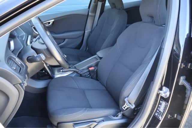 Volvo V40 (2015) thumbnail 4
