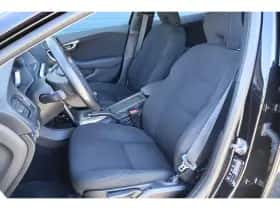 Volvo V40 (2015) thumbnail 4