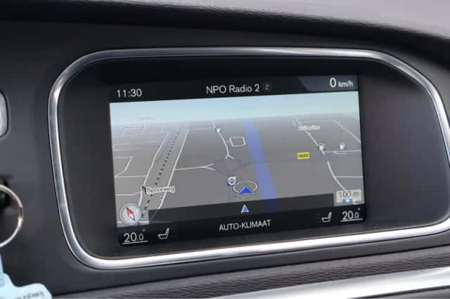 Volvo V40 (2016) thumbnail 15