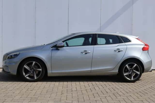 Volvo V40 (2016) thumbnail 25