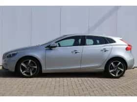 Volvo V40 (2016) thumbnail 25