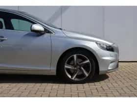 Volvo V40 (2016) thumbnail 27