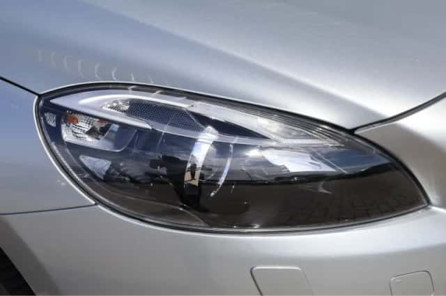 Volvo V40 (2016) thumbnail 28
