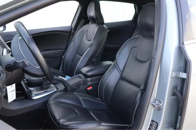 Volvo V40 (2016) thumbnail 4