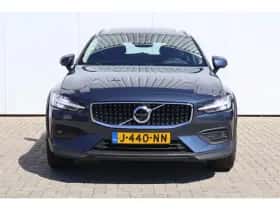 Volvo V60 (2020) thumbnail 2